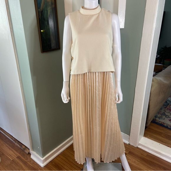 THML Cream Champagne Pleated Maxi/Midi Dress Sleeveless Layered Satin Large L - Picture 5 of 14